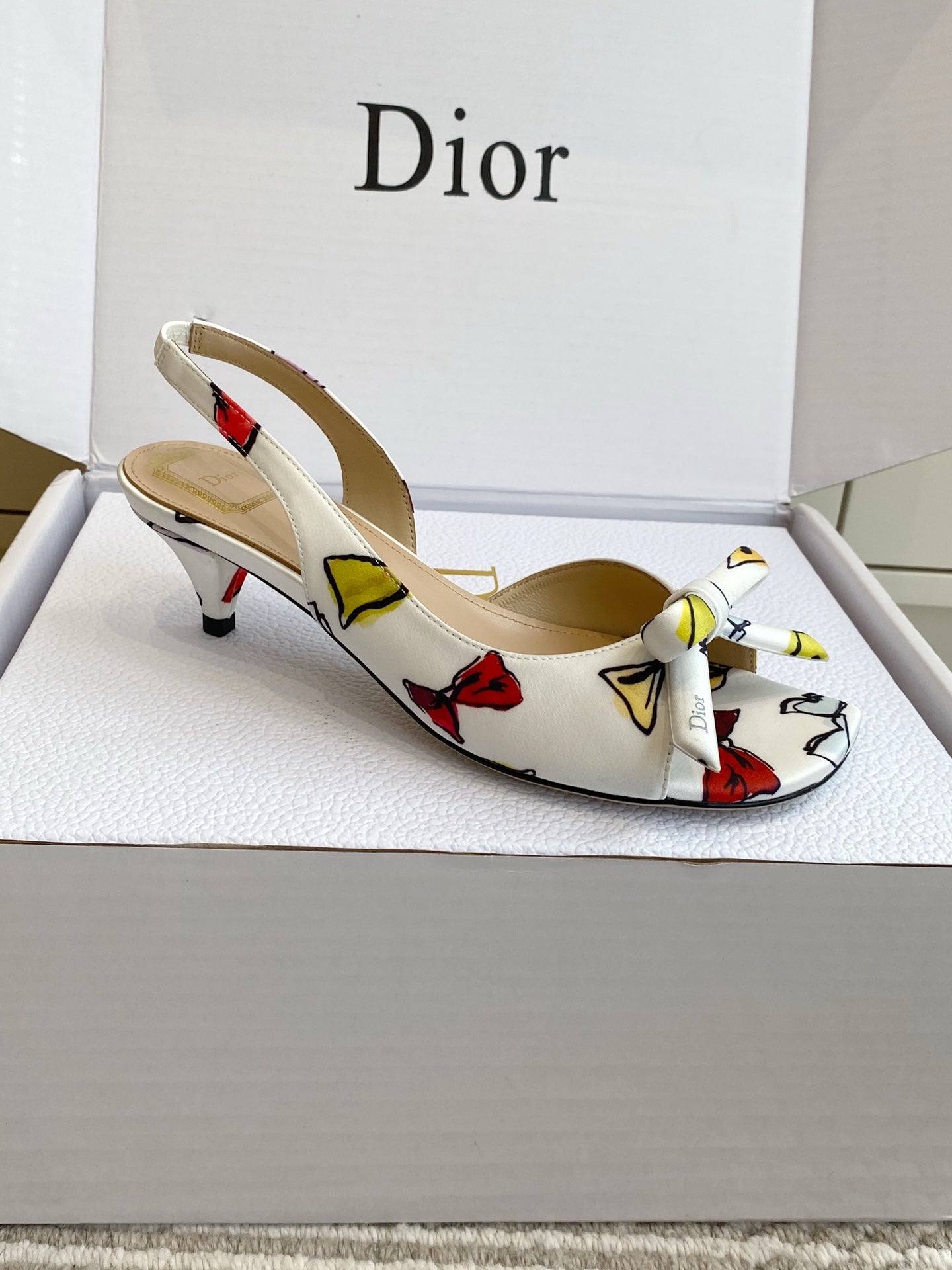 CD 26s Bow Kitten Heel Open Back Sandals White Lambskin 909657