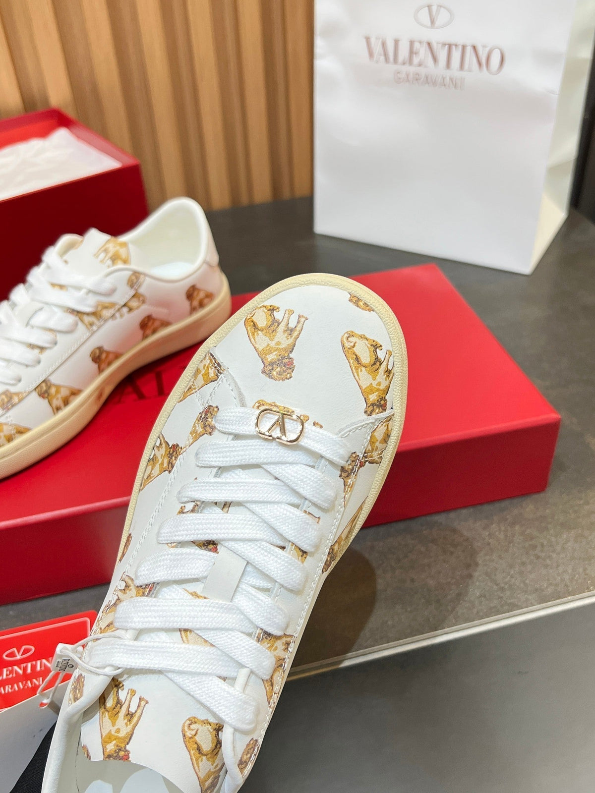 VT 25S Casual Sneakers White Yellow Cowhide 563089