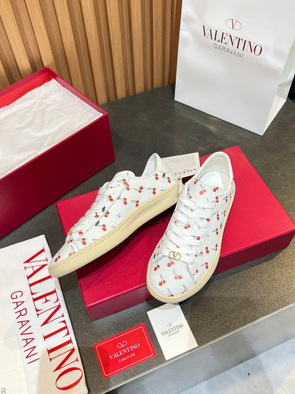 VT 25S Casual Sneakers White Red Cowhide 563091