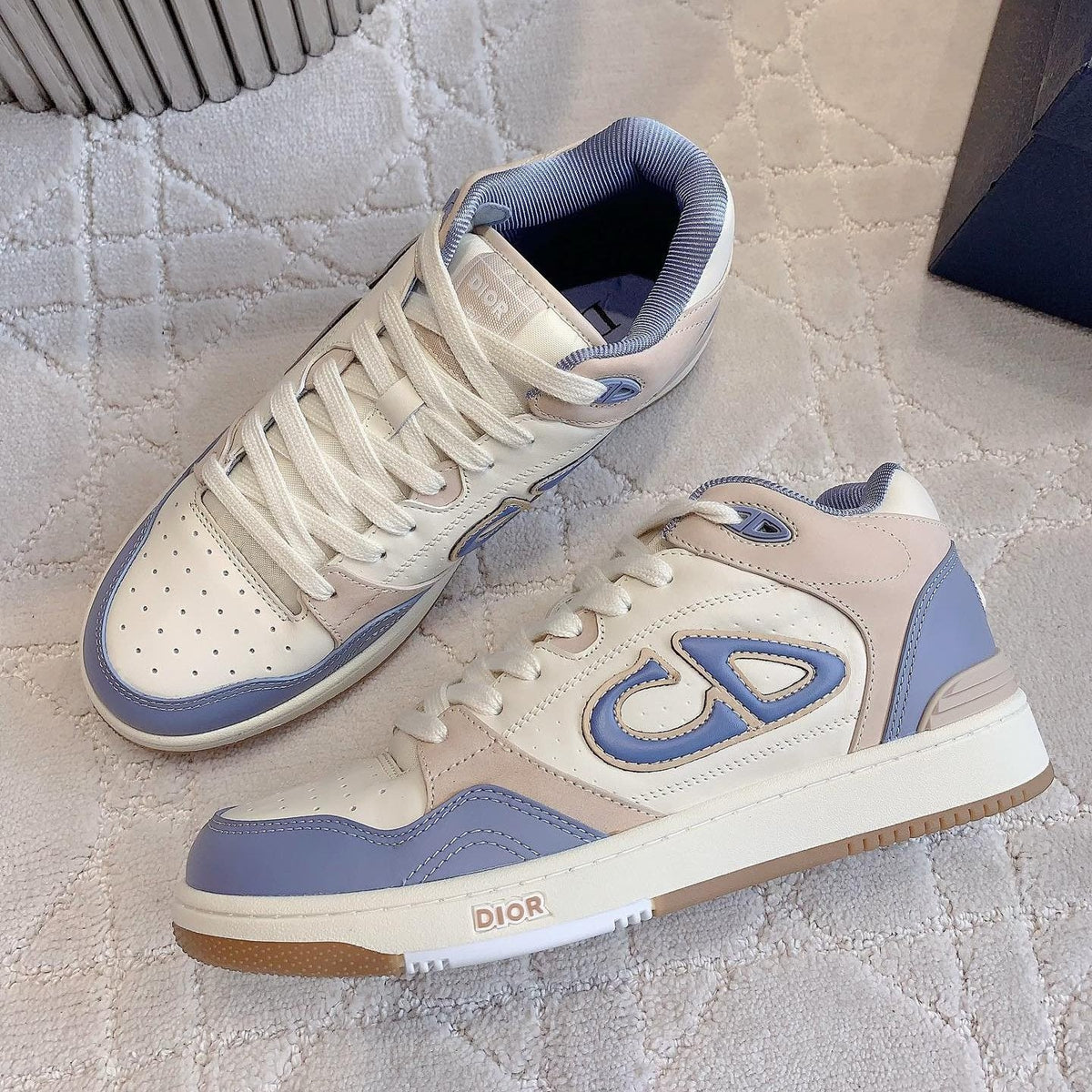 CD B57 Mid-Top Sneaker White Beige Mix Light Blue Calfskin And Oblique Jacquard