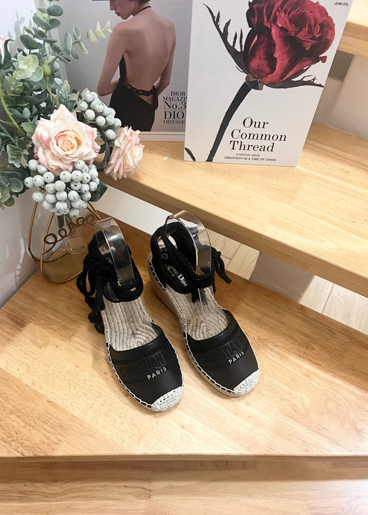 CD FW26 Wedge Sandals Black Sheepskin 692257