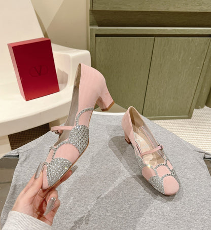 VT Bowow Embellished Pumps 45mm Light Pink Fabric 659204