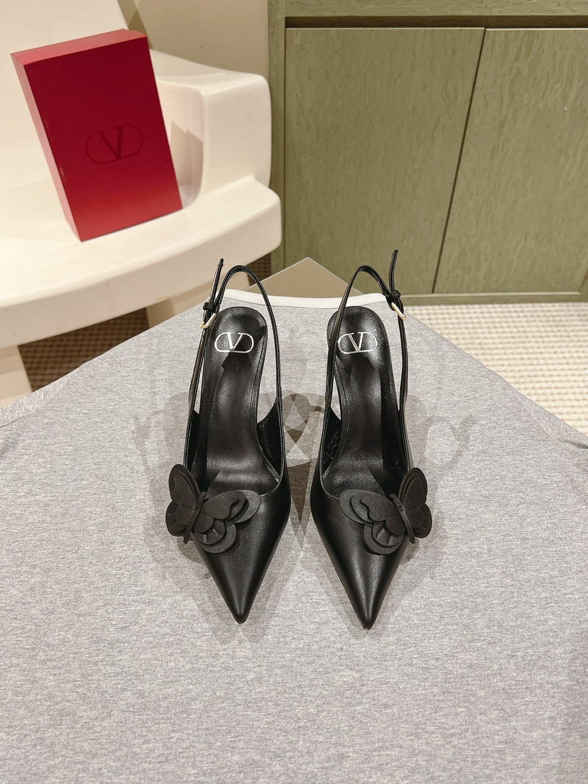 VT Papier-Phalène Pumps Black Sheepskin 659181