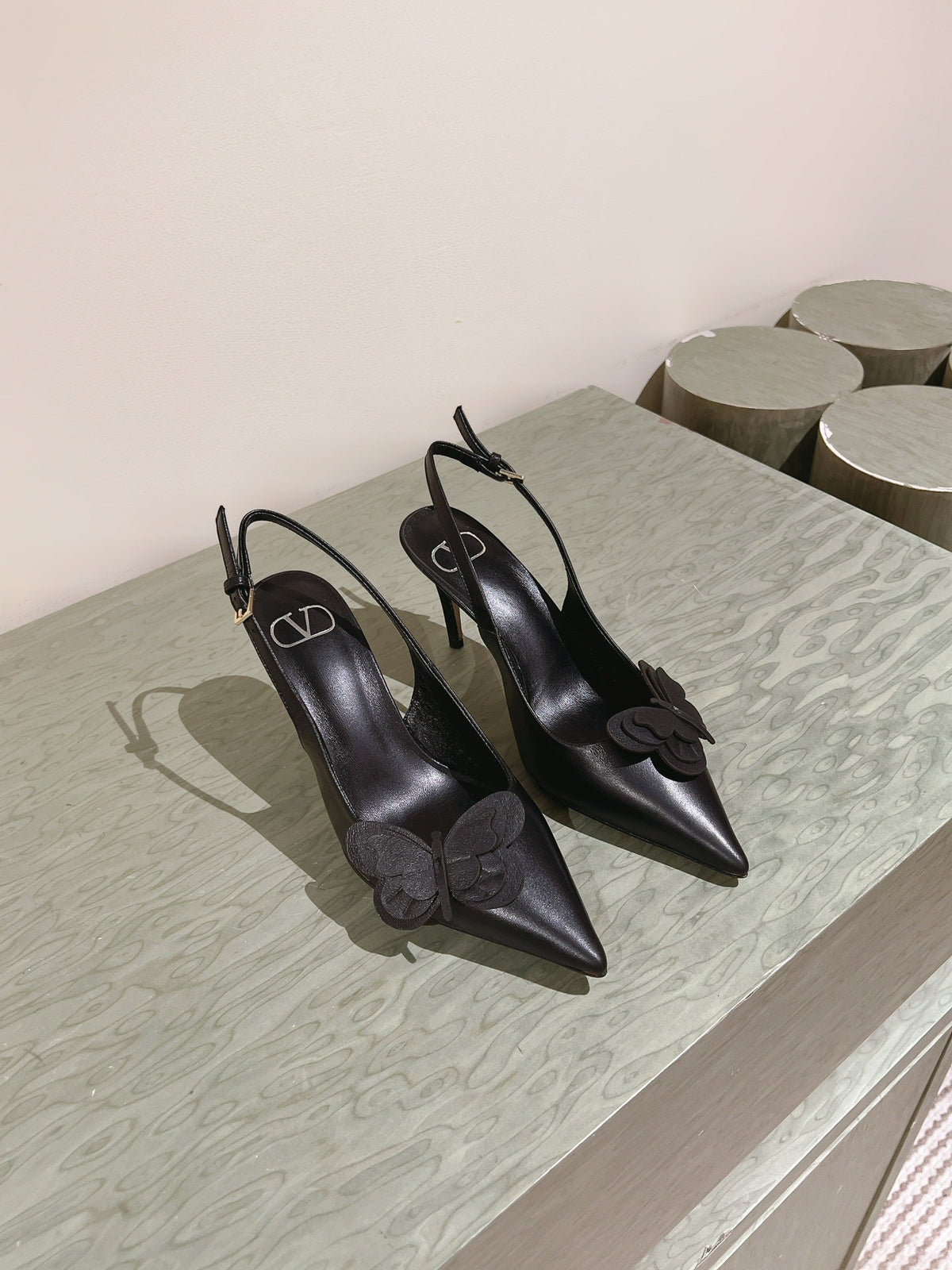 VT Papier-Phalène Pumps Black Sheepskin 659181