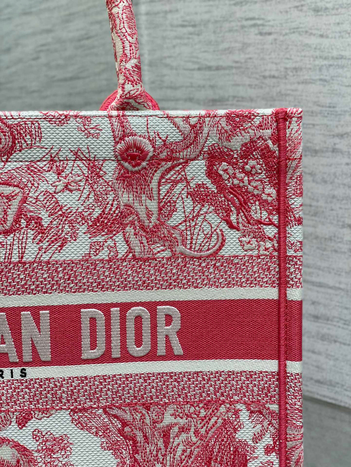 medium dioriviera book tote 36 red tiger embroidery canvas