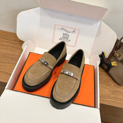 HM 26ss Loafers Beige Suede  Sliver Buckle 638431