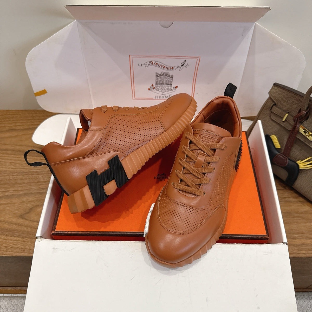 HM 26ss Sneakers Caramel Brown Leather 638570