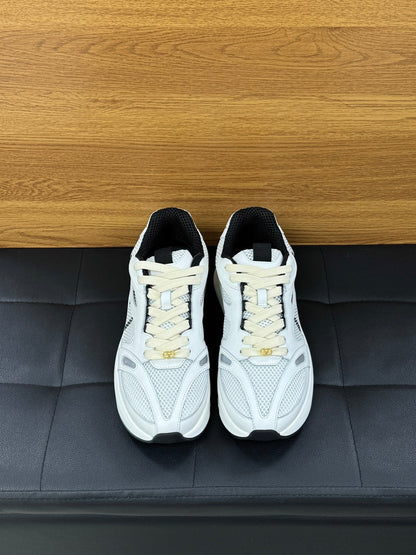 VT 26s Demivee Trainers White Mesh Suede 104032
