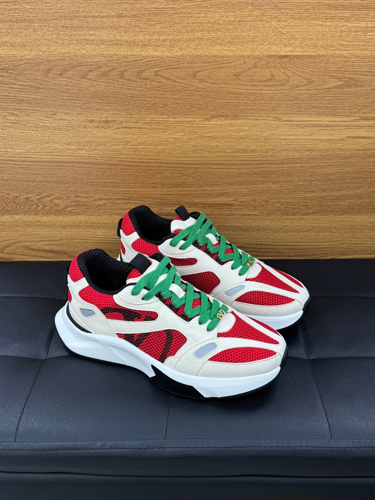 VT 26s Demivee Trainers White Red Mesh Suede 104036