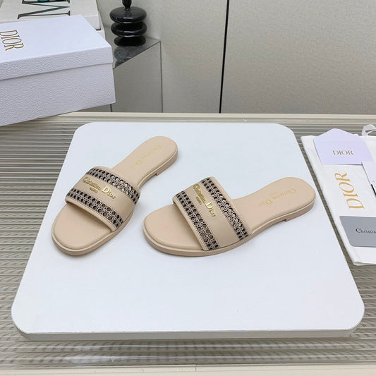 CD D-Lane Slide In Beige Cowhide  106275