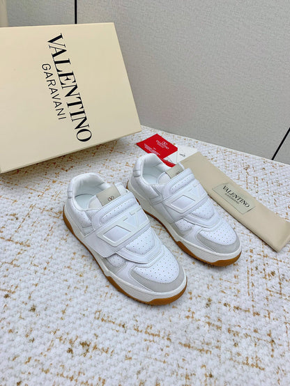 VT 25 Joy Play Low Top Sneaker White Cowhide 331680