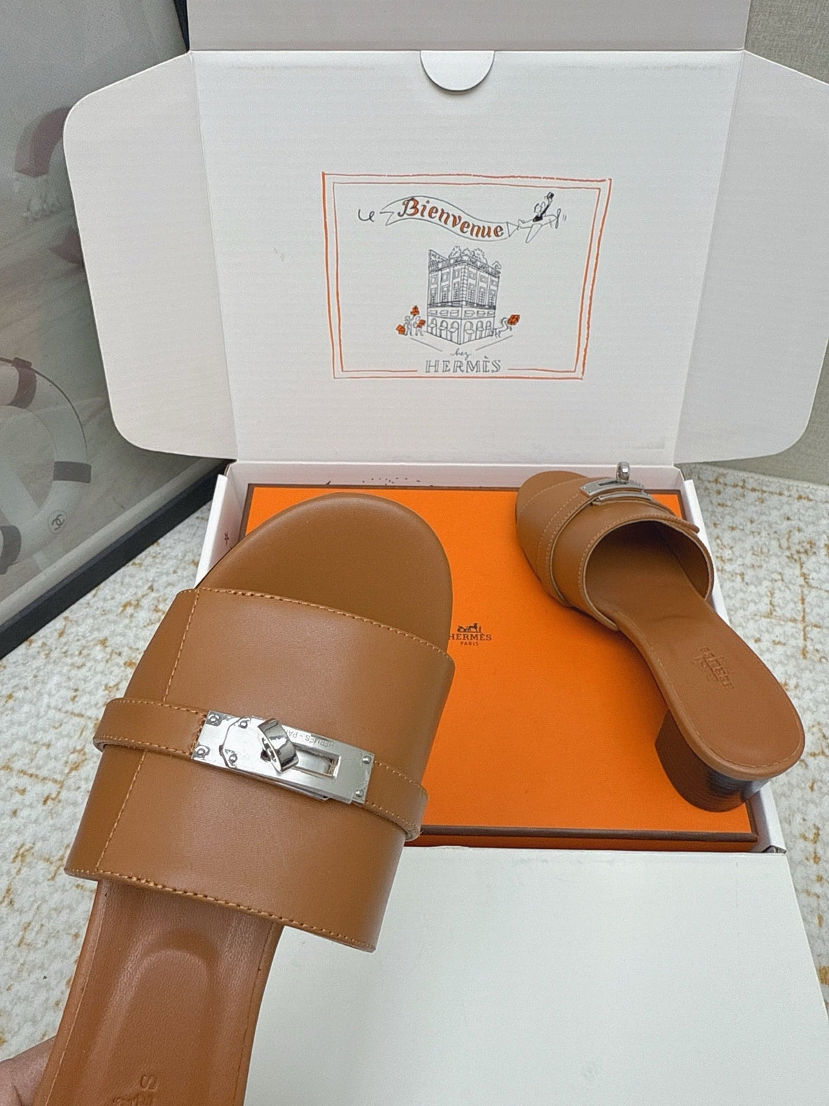 HM 26ss Oasis Sandals 50 Brown Sheepskin Sliver Buckle 625169