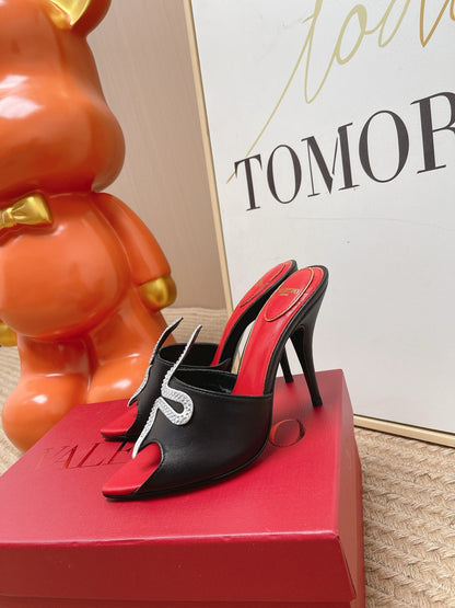 VT 26s Coeur Vipère Sandal 10cm Black Leather 855262