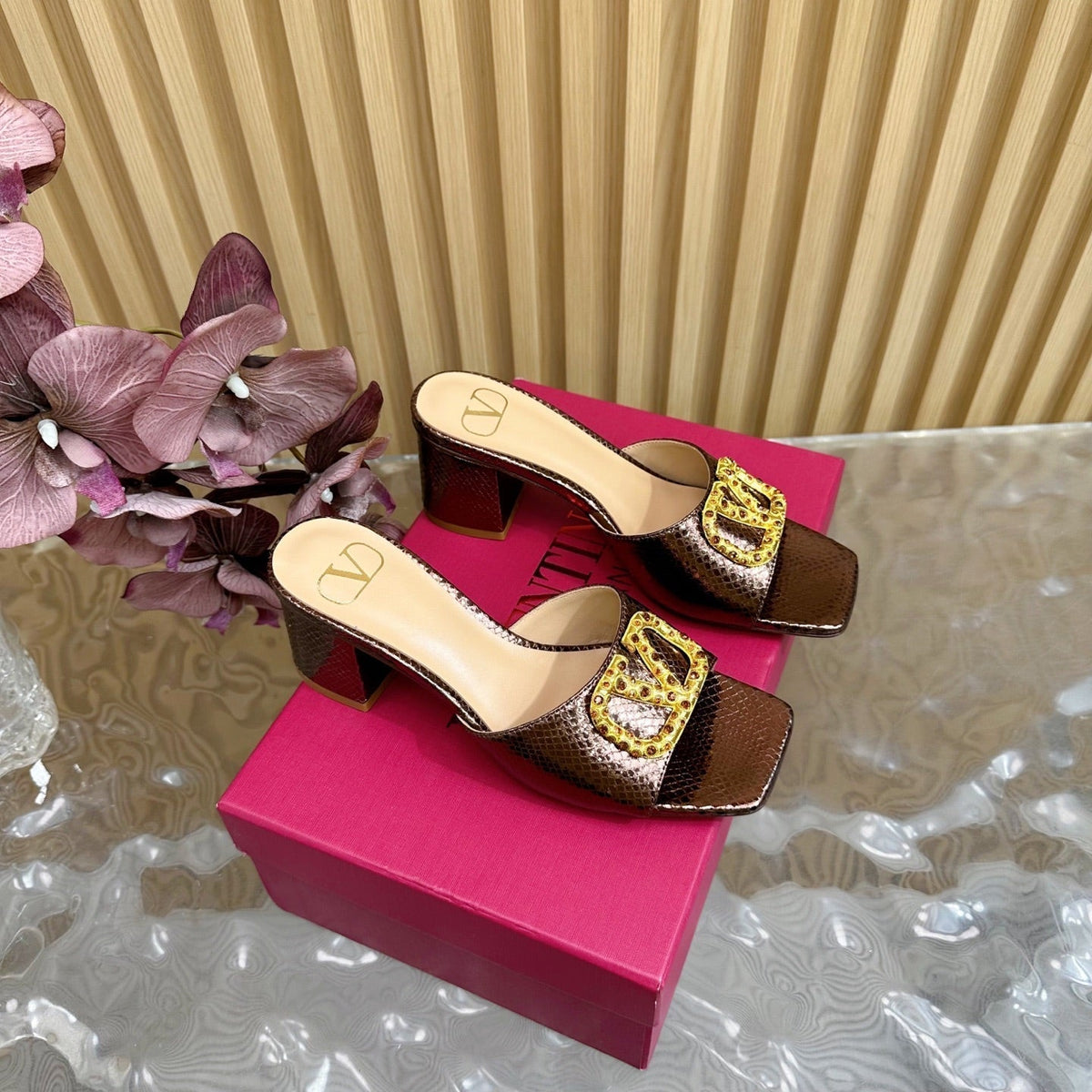 VT 25 Vlogo Mule Brown Snakeskin Leather