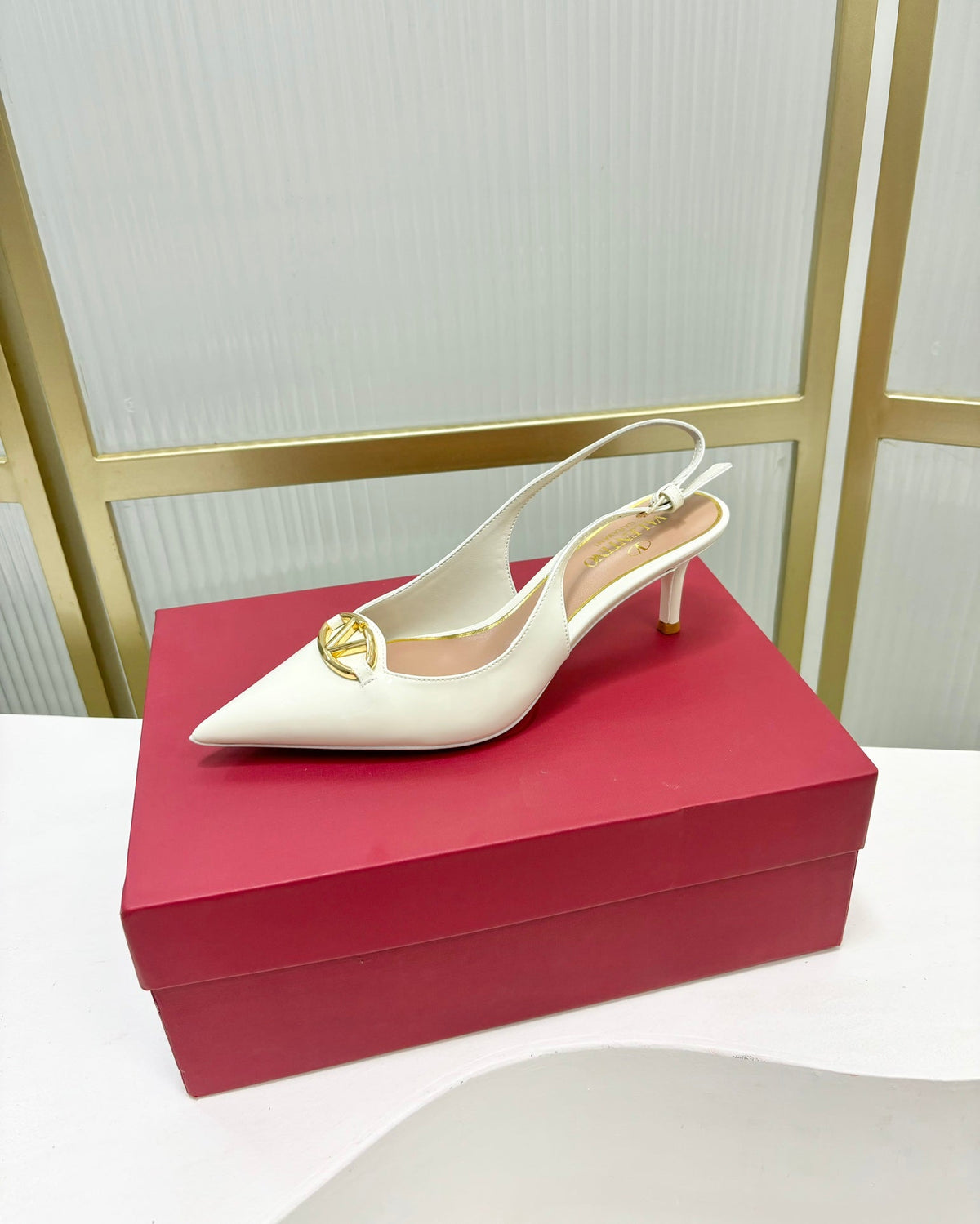 Vlogo The Bold Edition Slingback Pumps 60mm White Glossy Cowhide 843653