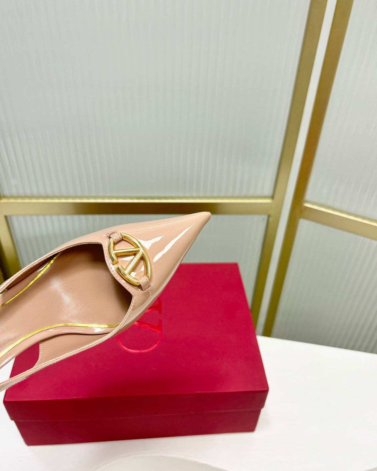 Vlogo The Bold Edition Slingback Pumps 60mm Dark Beige Glossy Cowhide 843657