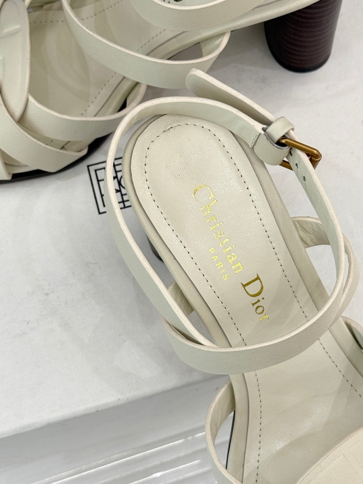 CD D-Club Heeled Sandal 80mm Cream Calfskin 473830