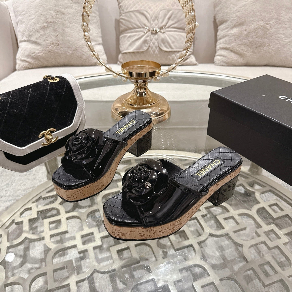 CC 26s Camellia Platform Slippers 65 Black Patent Leather 627044