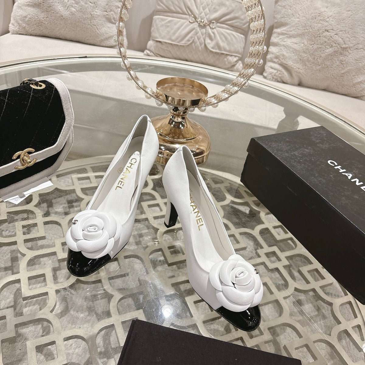 CC 26s High Heels Pump 85 White Black Sheepskin 627008