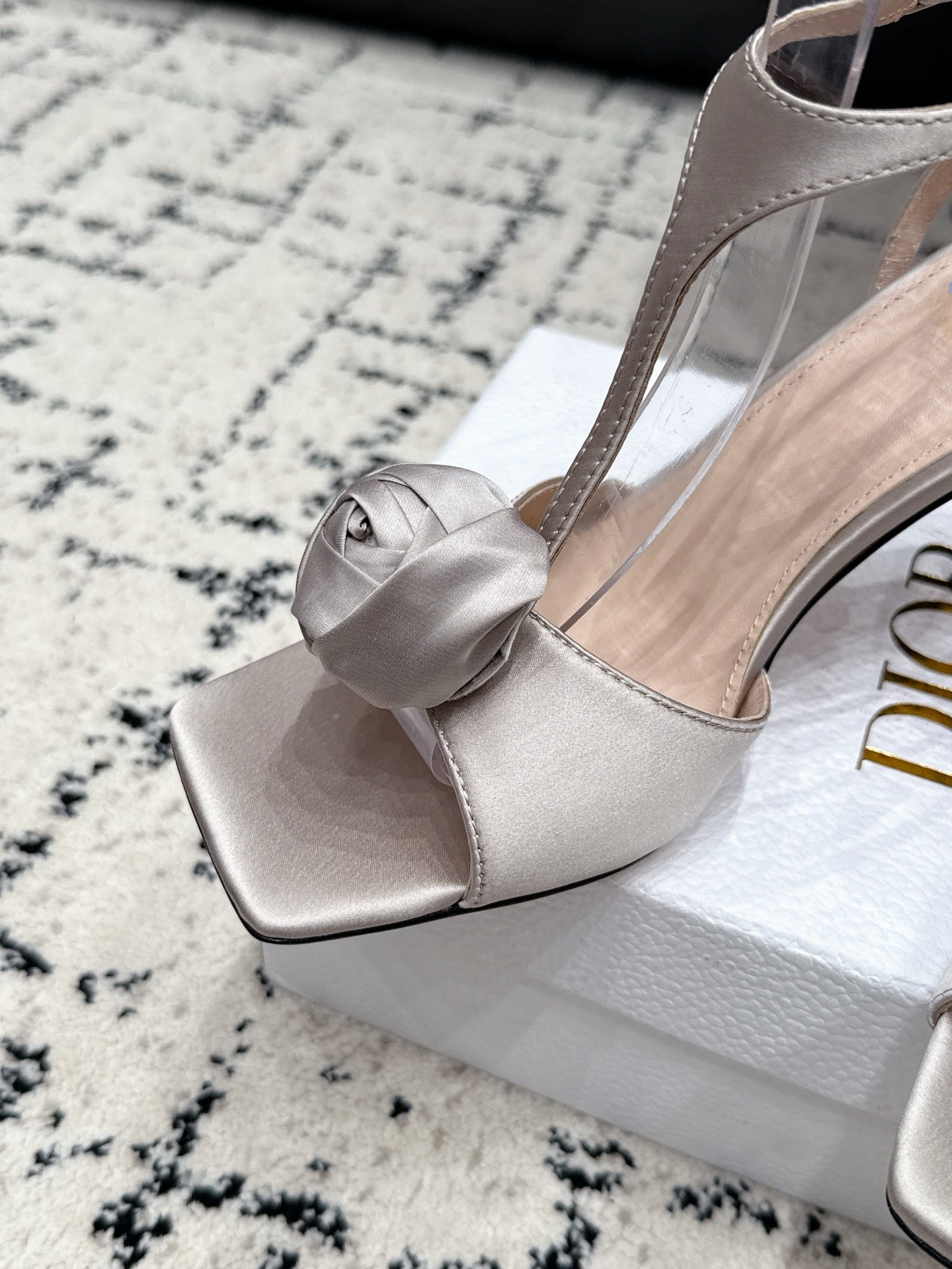 CD 26s Floral High-Heeled Sandals 9cm Grey Satin 908244