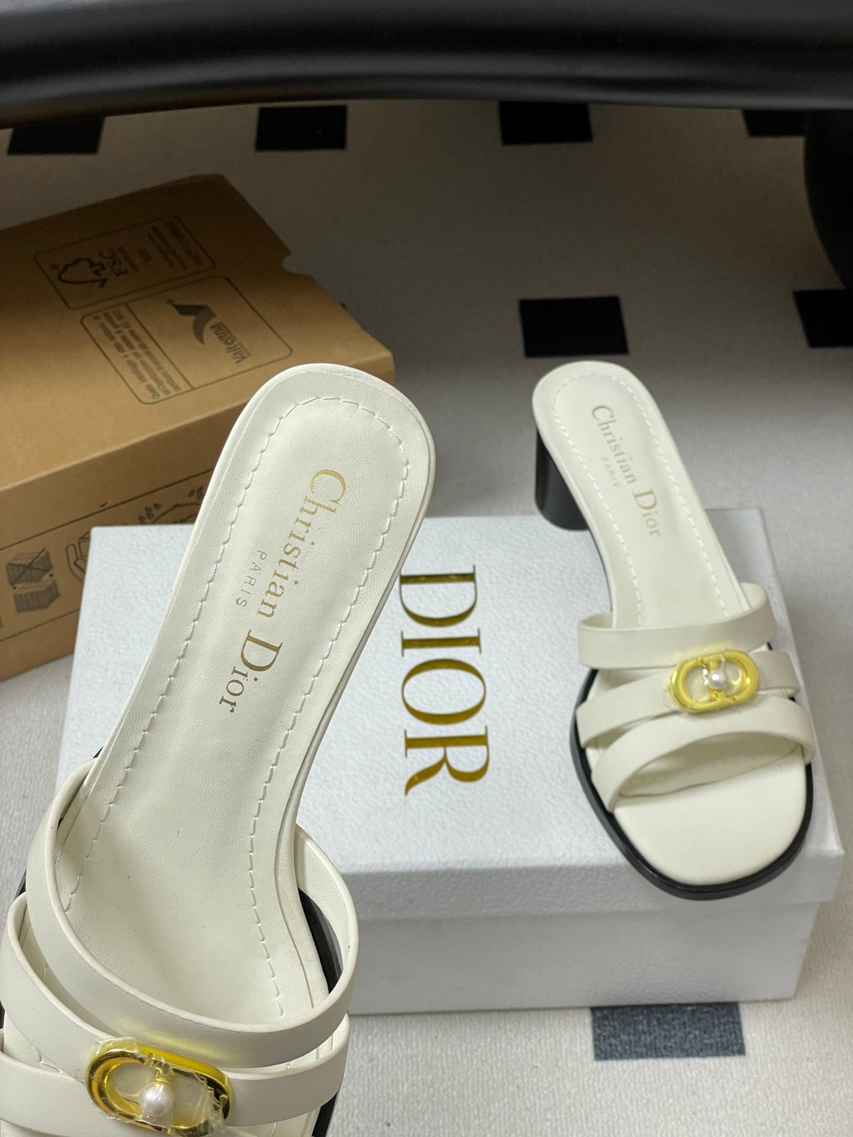 CD 26 Chunky Heel Sandals 50 White Leather 593525