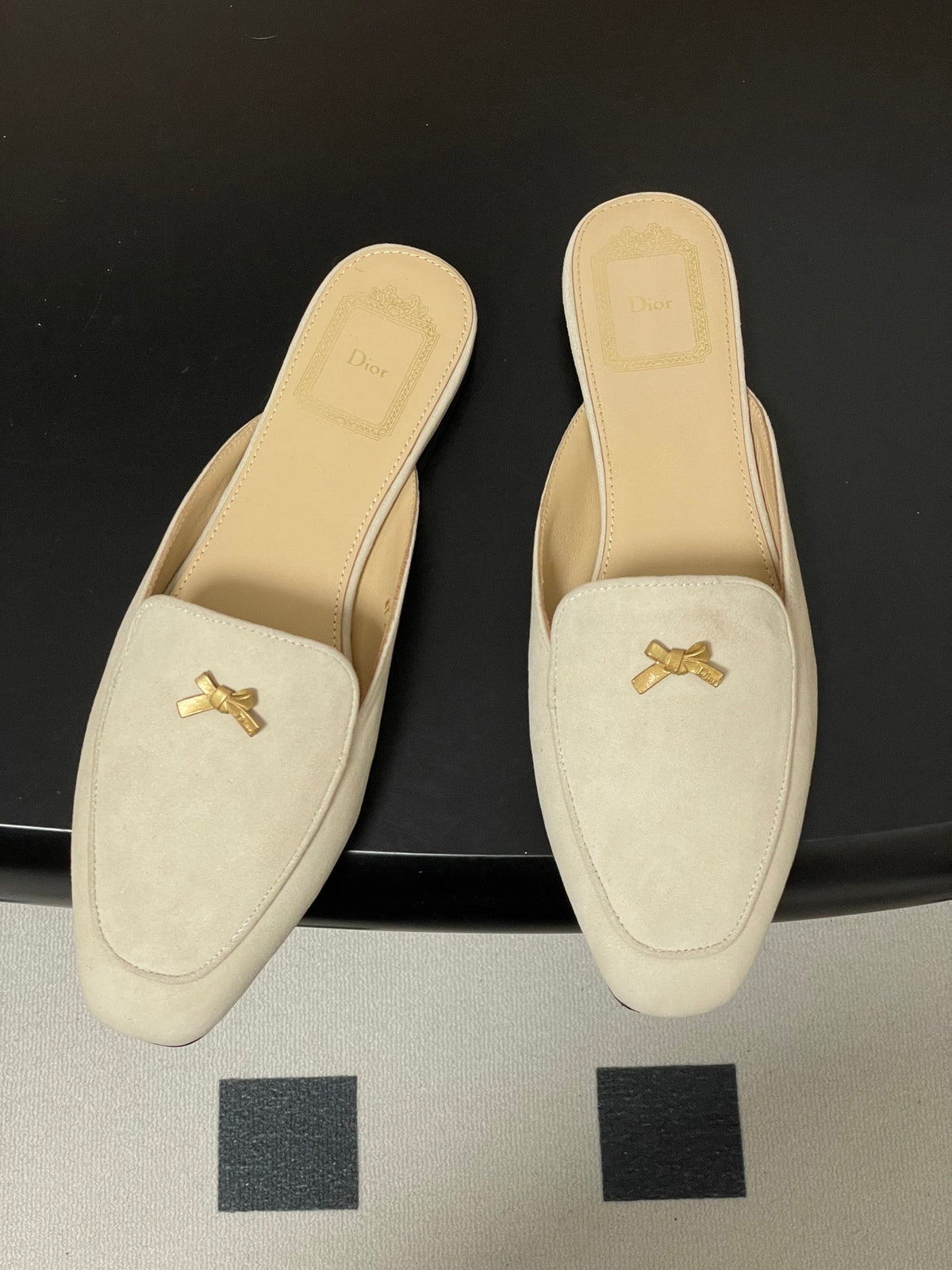 CD 26 Baby Bow Flat Mule Rope Beige Cowhide Sheepskin Suede 632594