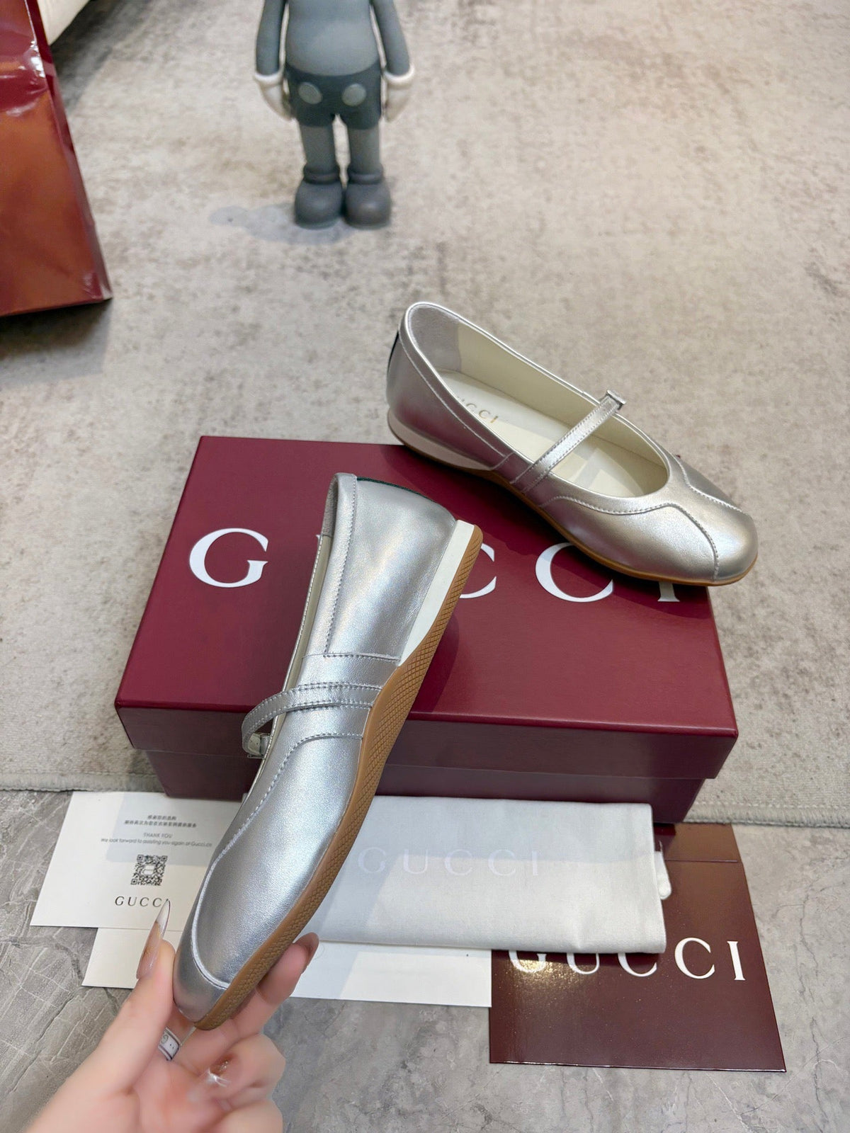 GG Shift Ballerina Sliver Leather 824475