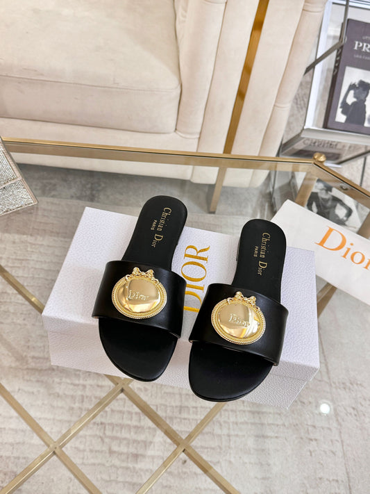 CD 26s Sandals Black Leather 667117
