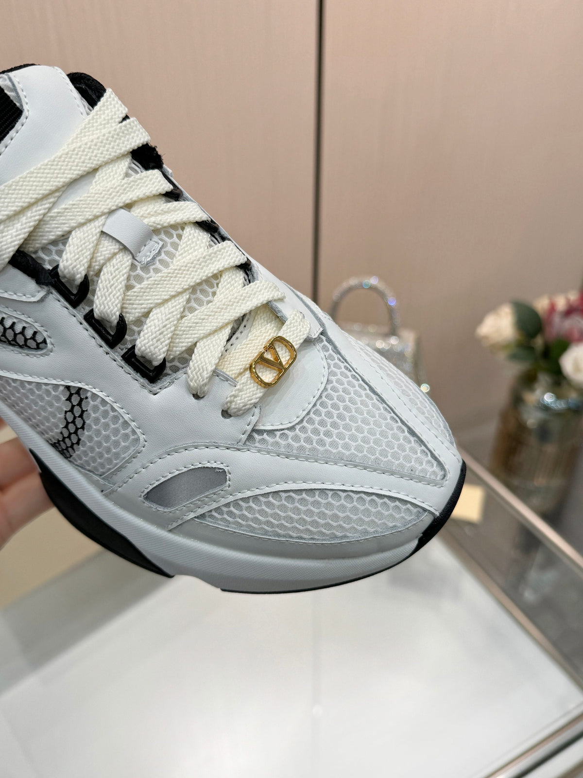 VT 26s Demivee Signature Sneakers White Mesh 943072