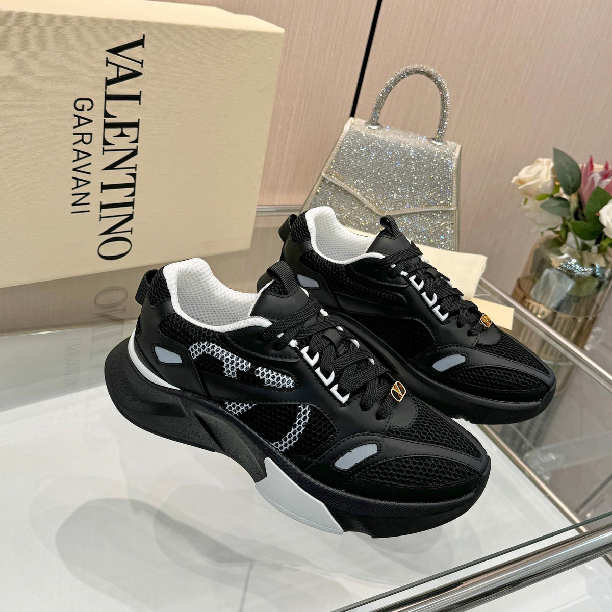 VT 26s Demivee Signature Sneakers White Black Mesh 943075