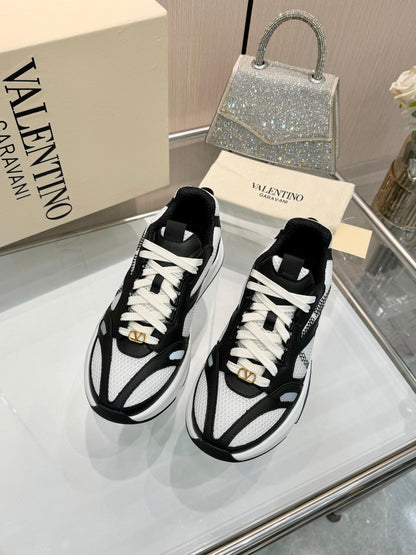 VT 26s Demivee Signature Sneakers White Black Mesh 943077
