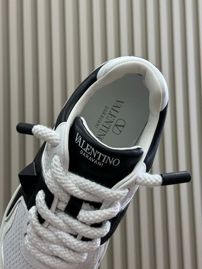 VT 2025 Sneakers White Black Frabic Cowhide 548576