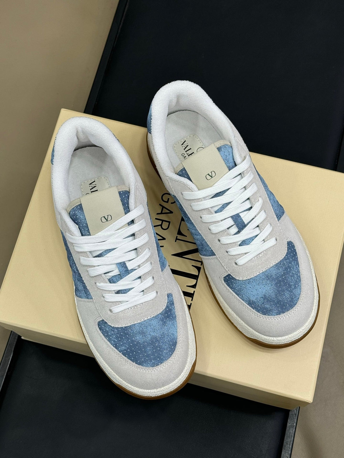 VT 2025 Sneaker Blue White Suede Calfskin 548582