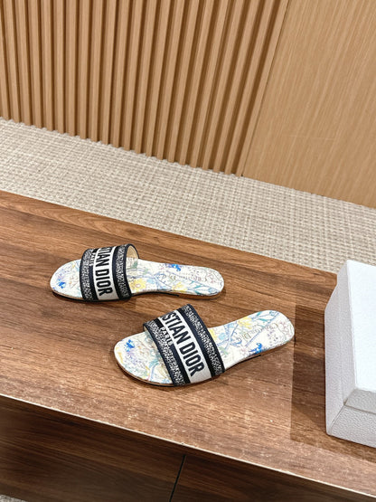CD 26s Slide Sandals In Multicolor Floral Map Print Logo Strap