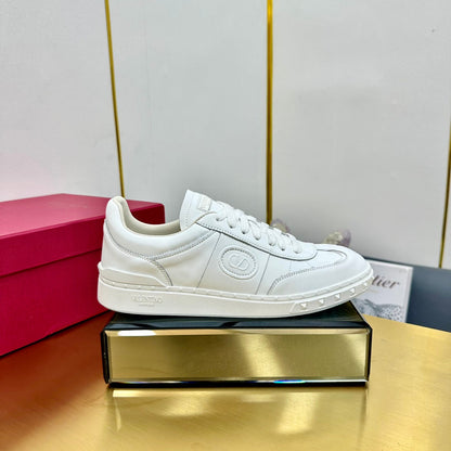 VT 26s Upvillage Sneakers White Leather 927019