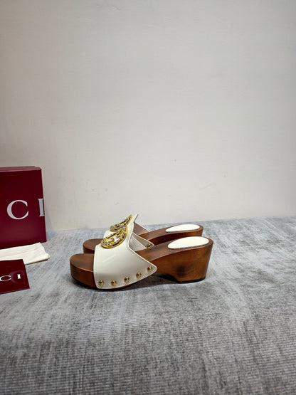 GG Clog White Patent Leather 864264