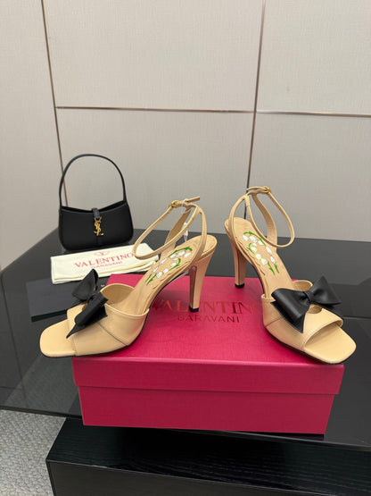 VT Bowow Sandal 95mm Black Beige Leather