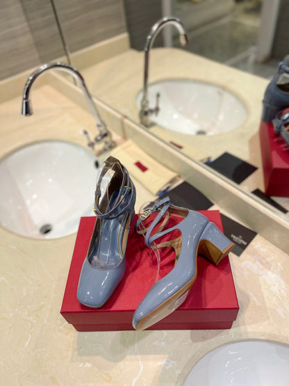 VT 26s VLogo Block Heels Light Blue Patent Leather 985373