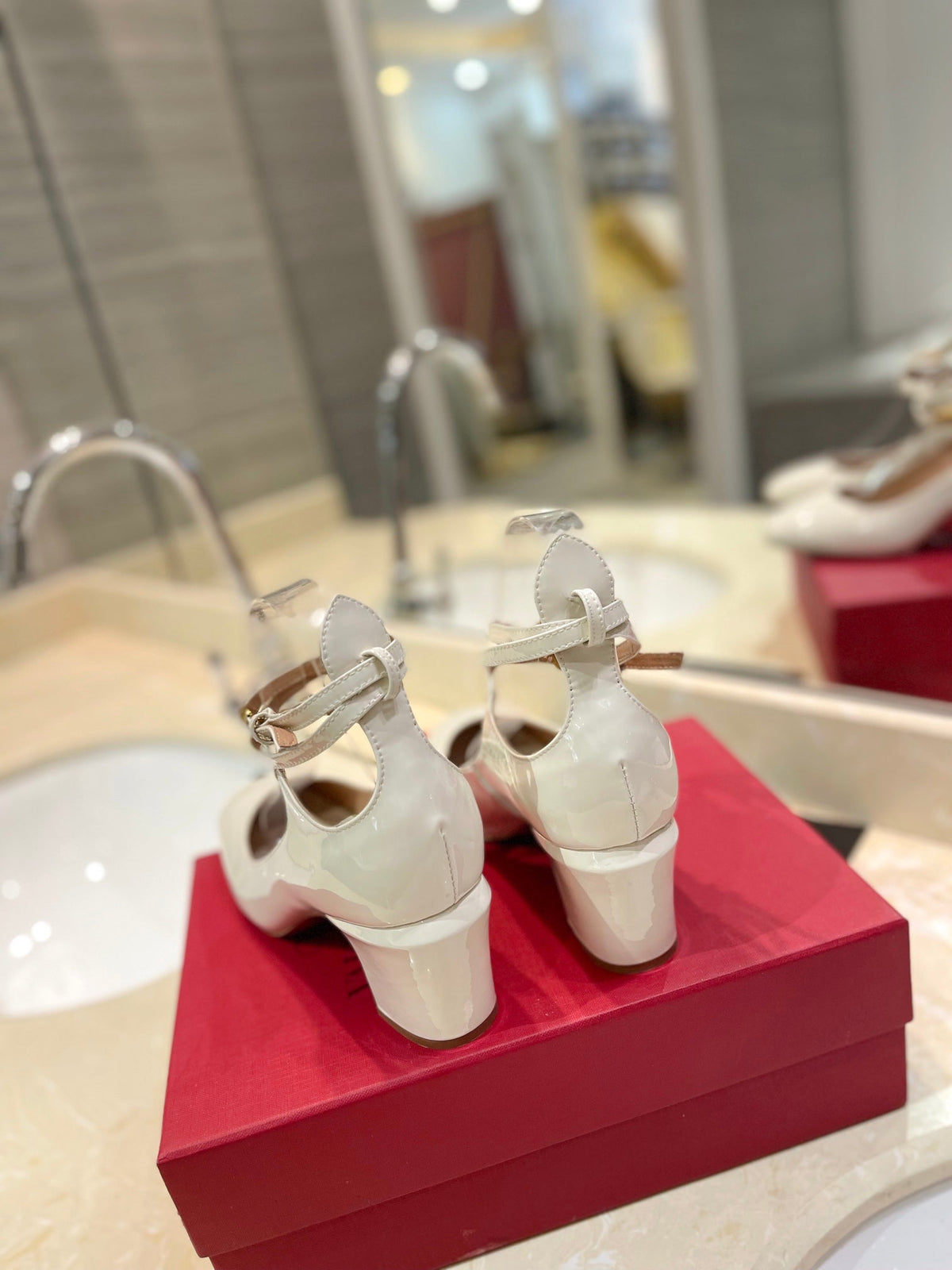 VT 26s VLogo Block Heels White Patent Leather 985375