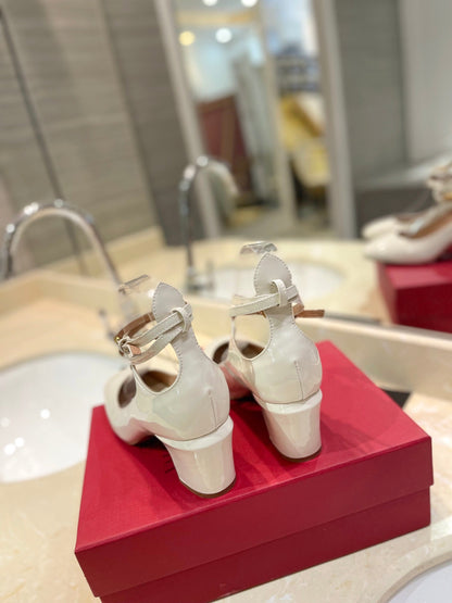 VT 26s VLogo Block Heels White Patent Leather 985375