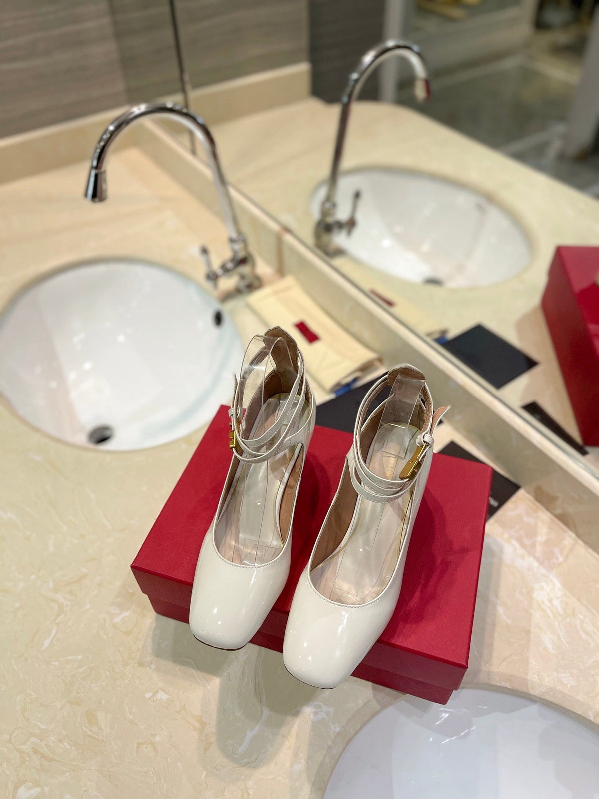 VT 26s VLogo Block Heels White Patent Leather 985375