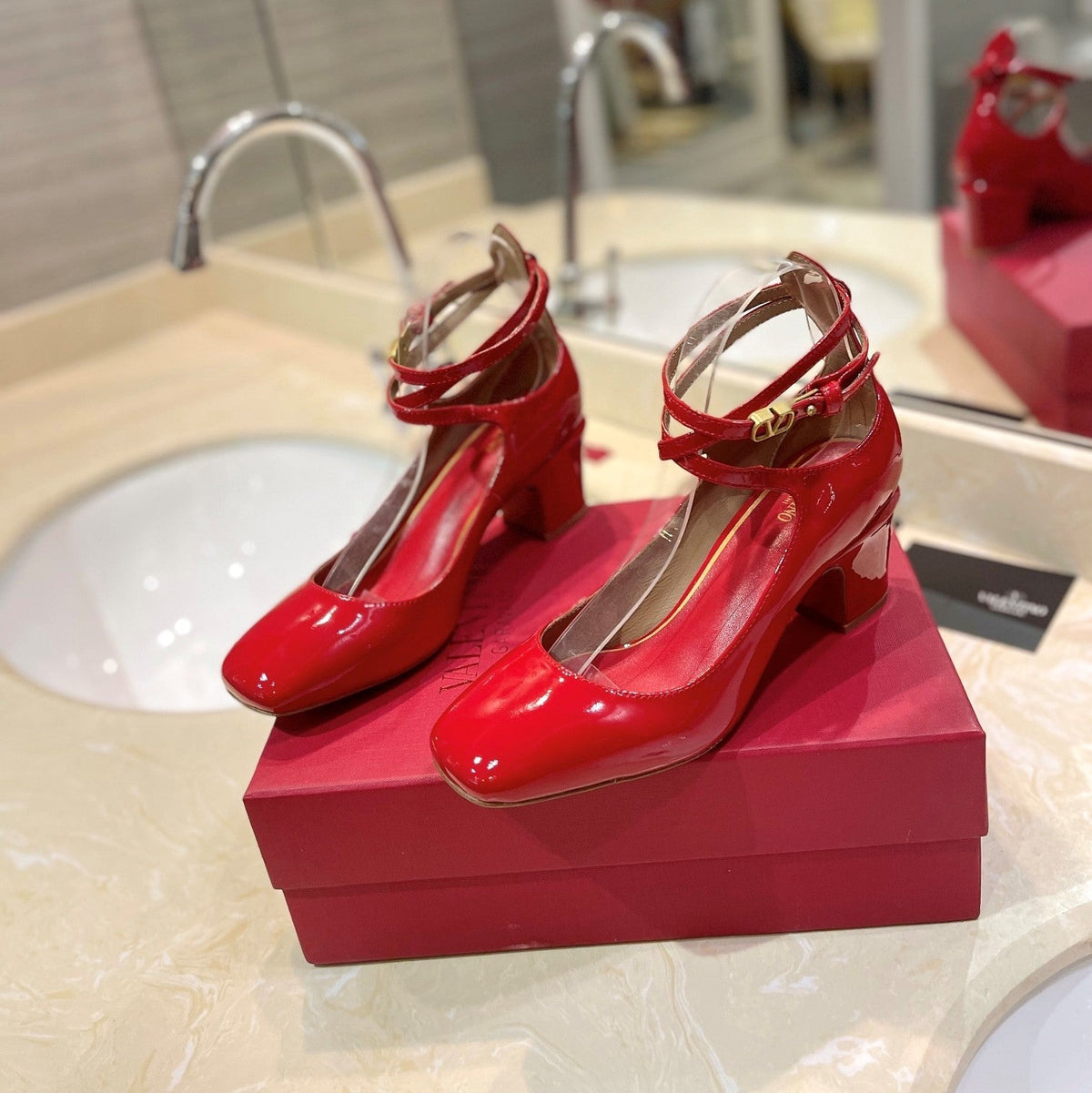 VT 26s VLogo Block Heels Red Patent Leather 985376