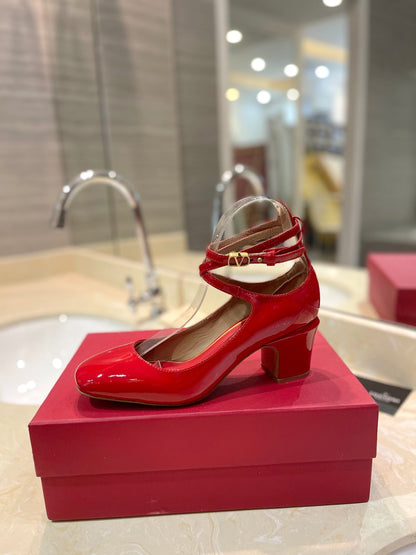 VT 26s VLogo Block Heels Red Patent Leather 985376