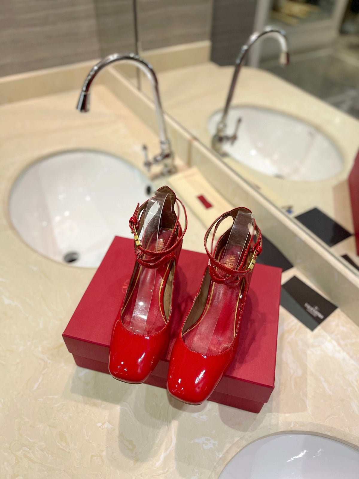 VT 26s VLogo Block Heels Red Patent Leather 985376