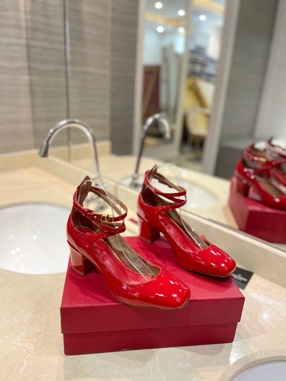 VT 26s VLogo Block Heels Red Patent Leather 985376