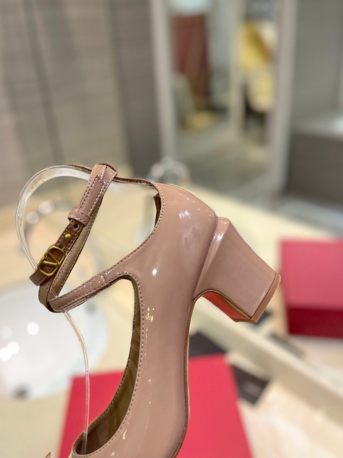 VT 26s VLogo Block Heels Nude Patent Leather 985377