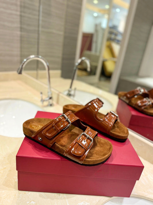 VT 26s Fussfriend Two Strap Sandals Brown Patent Leather Suede 985405