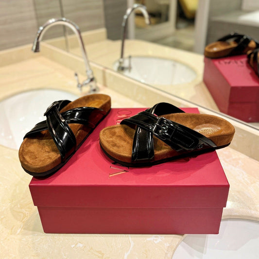 VT 26s Fussfriend Slides Black Brown Patent Leather Suede 985424