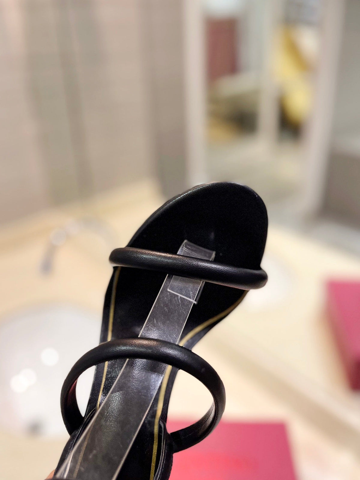 VT 26s Atelier Rose Sandals Black White Leather 985378