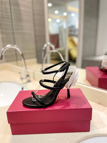 VT 26s Atelier Rose Sandals Black White Leather 985378